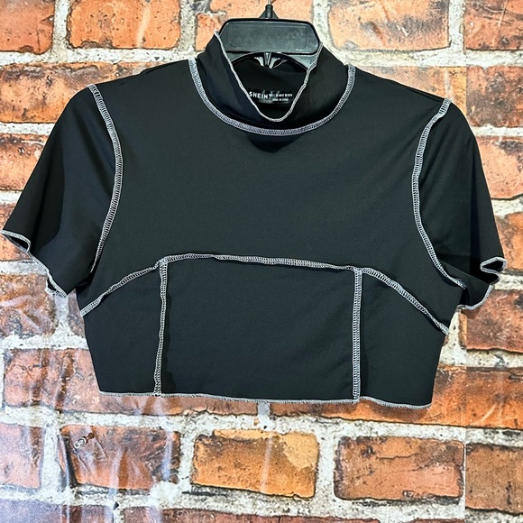 Fashion, nova size, small, two-piece, activewear, color, black, and white - Picture 2 of 7